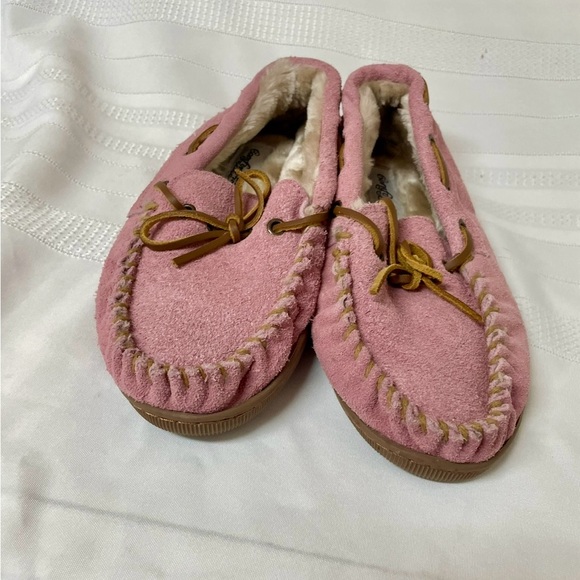 🎀Pink Suede Moccasin Slippers🎀 - Picture 12 of 14